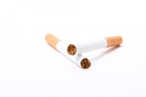 タバコはニキビに悪影響｜喫煙が引き起こす肌のトラブル